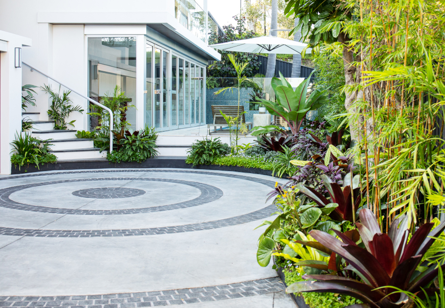 granite-circular-cobblestone-driveways