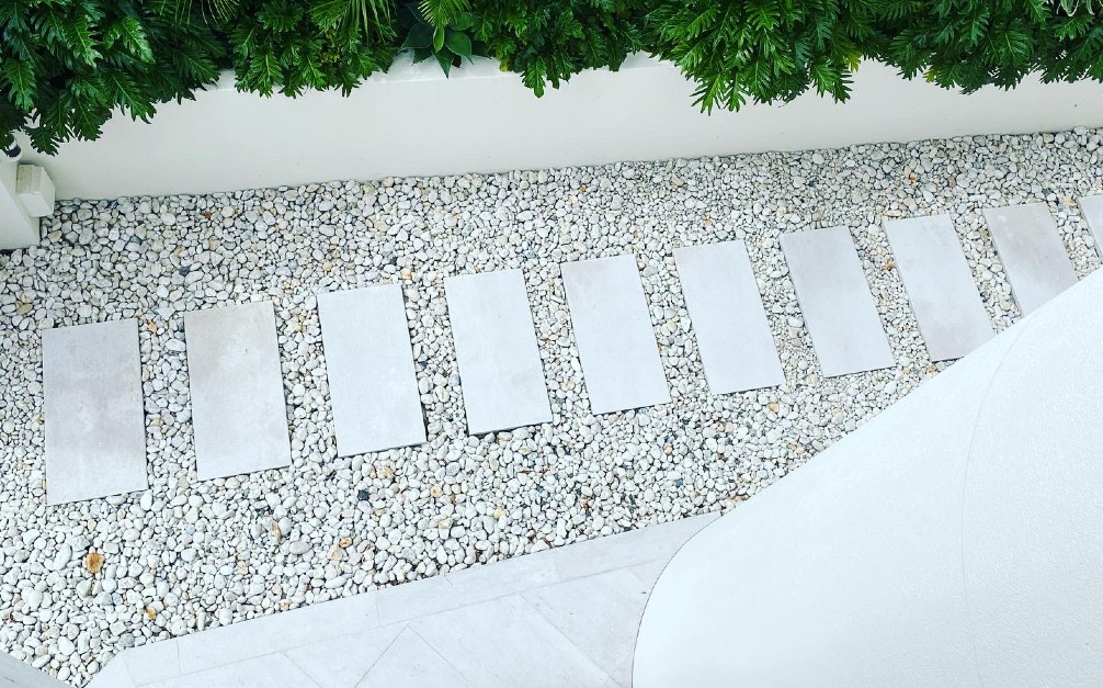 luna chiaro limestone alfresco