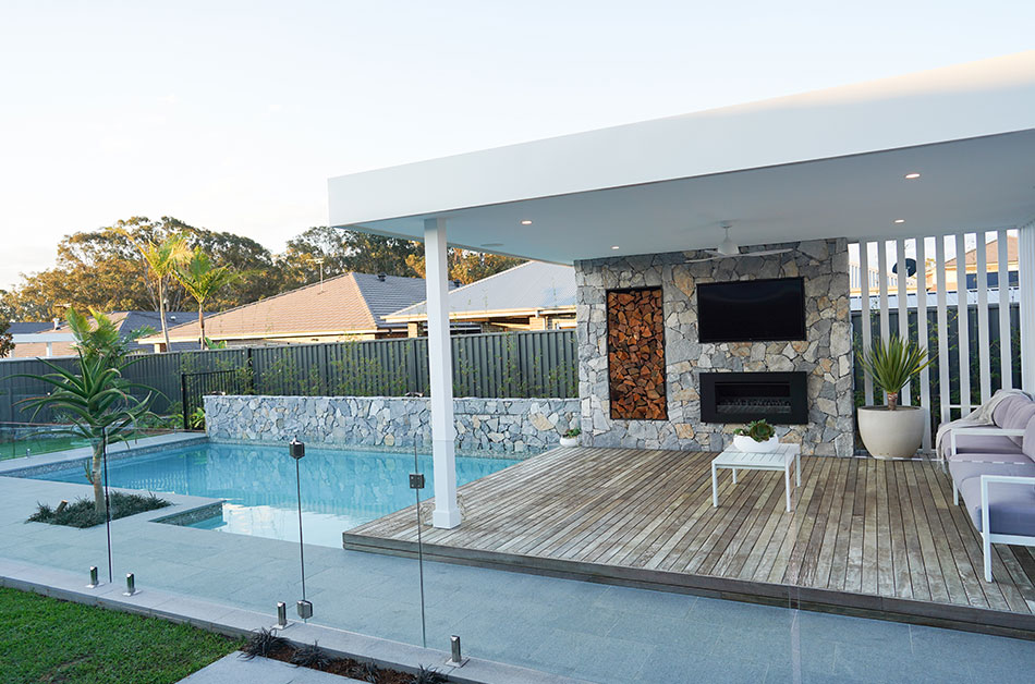 Pool Landscaping Trends & Accessories